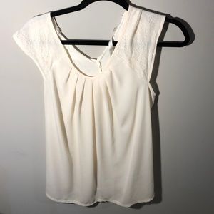 Lauren Conrad women’s shirt